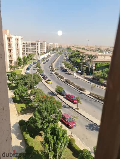 For Sale in Al Rehab – 196 sqm Apartment, Prime Location
