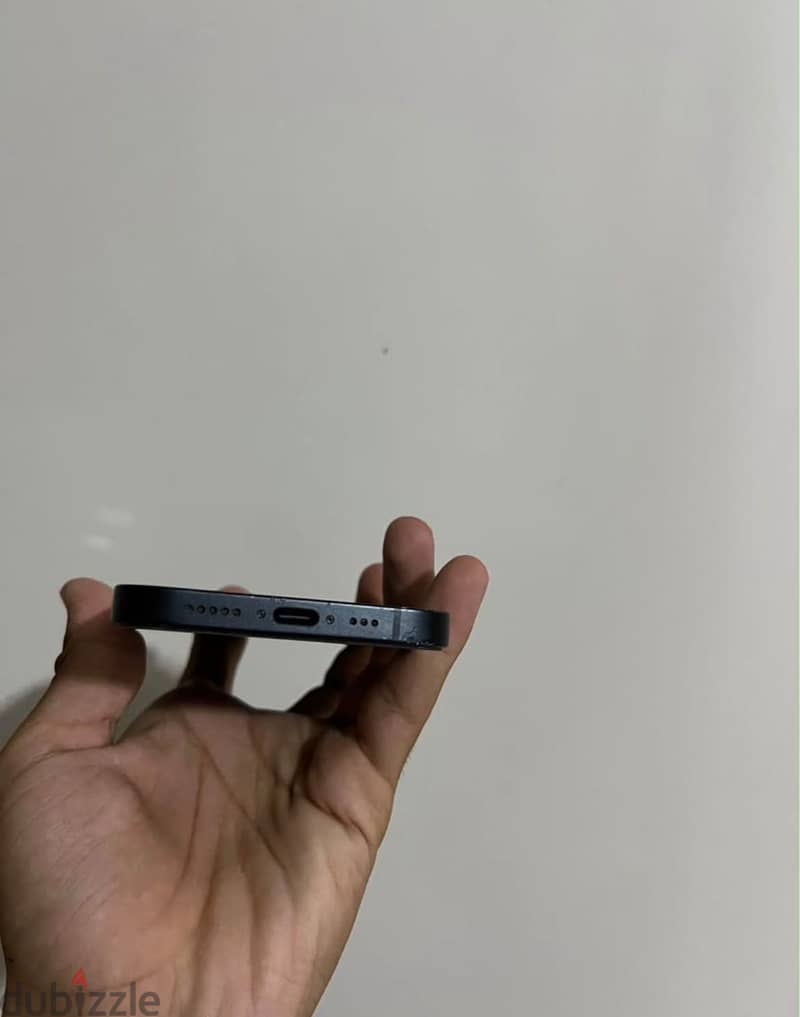Apple - iPhone 16e 2
