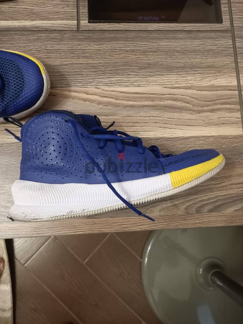 حذاء under armour 2