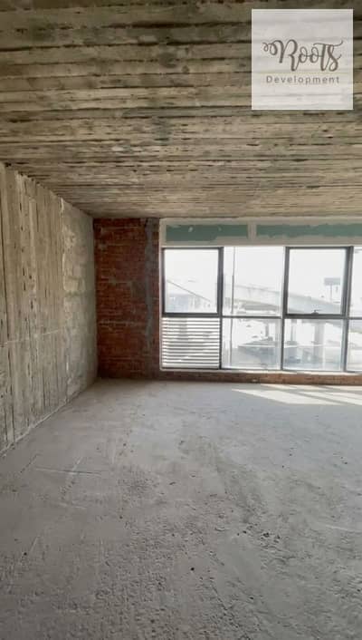 للبيع مكتب اداري على الدائرى بموقع مميز في قطامية جيت For sale Administrative office in a prime location in Katameya Gate.