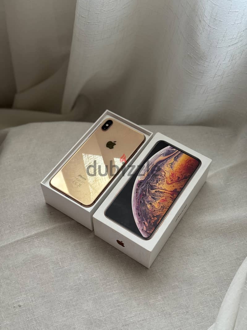 Apple - iPhone XS Max 3