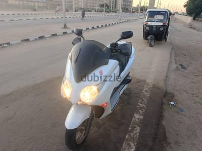 اسكوتر هوندا فورزا F10