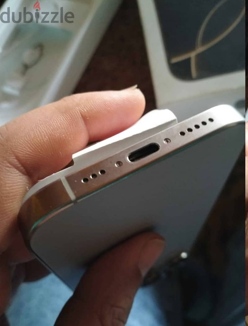 آبل - آيفون 16 برو 2