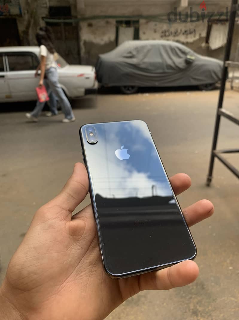 Apple - iPhone XS Max 1