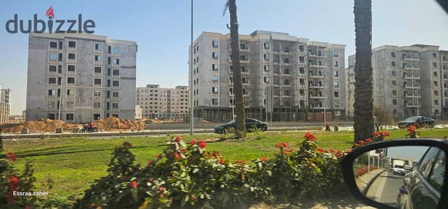 For sale, immediate occupancy, fully finished to a super deluxe standard, in a strategic location, with installments over 10 years and a distinctive v
