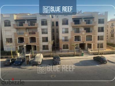 Apartment for sale at an attractive price, ready for immediate handover, featuring a lake view and a prime location in the Fifth Settlement, close to