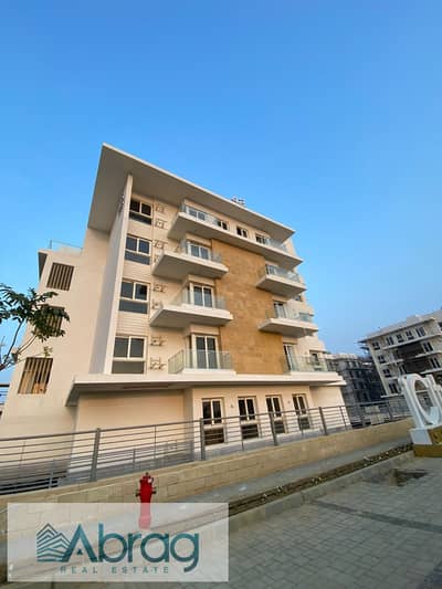 For sale, an apartment of 165m on the ground floor with a garden, ultra-super-luxury finishing, immediate delivery in Mountain View I City, October, Club Park phase.