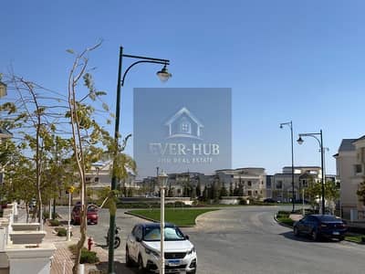 Penthouse for rent in Mountain View Chillout Park; prime location, includes kitchen.