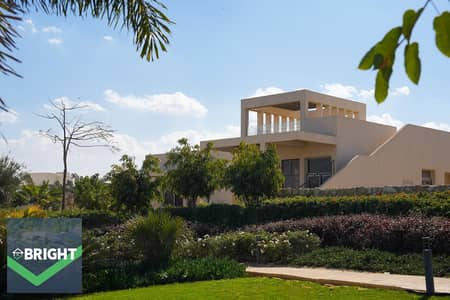 Twin House | Fully Finished 5 Bedrooms, Direct on the Lake | 255 sqm on 397 sqm Land | Hillside, O West