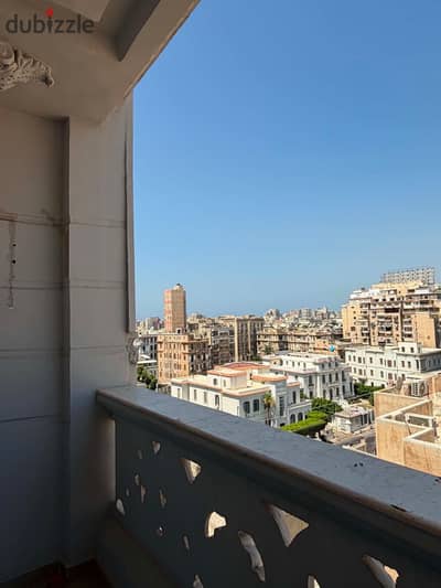 160 sqm apartment for rent on Fouad Street (Latin Quarter), near the Faculty of Medicine and universities; direct from the owner.