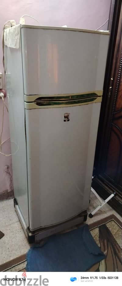 ثلاجة كريازي للبيع