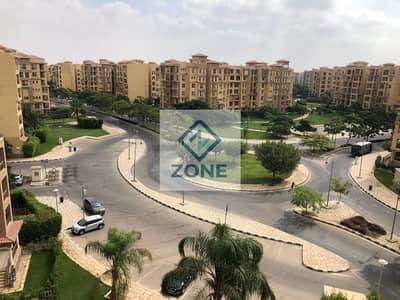 للايجار قانون بسعر لقطه 3نوم 3حمام مساحه 211 فى البى1 فيو ميدان مفتوح