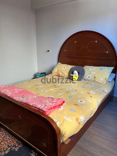 سرير اطفال للبيع