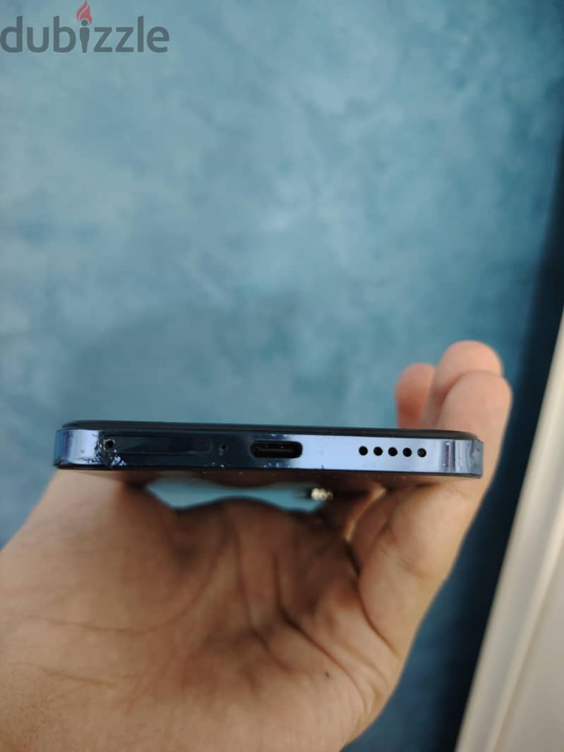 Vivo V30 lite 4