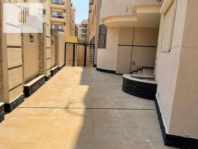 Apartment opportunity for sale in North Lotus - Fifth Settlement. Very special location in the heart of Golden Square, third number from Madi Platinum, close to the northern 90th street.