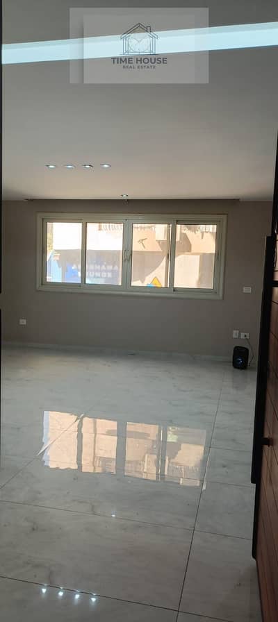 Apartment for rent 250 m Nabil Al-Waqad Street Main Golf Ground - Suitable for all purposes