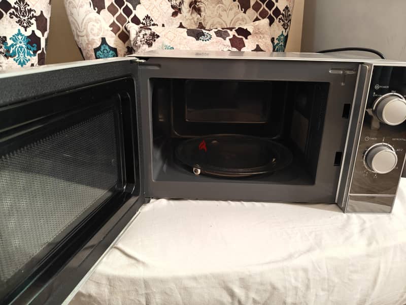 tornado microwave 1