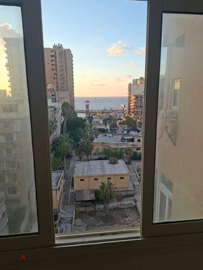 شقة للإيجار في ستانلي 180م فيو بحر