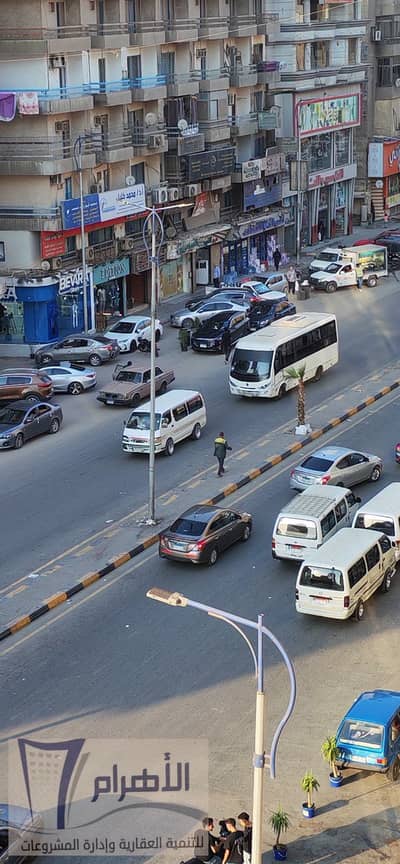 سوبر لوكس 150م على شارع الملك فيصل الرئيسي للبيع
