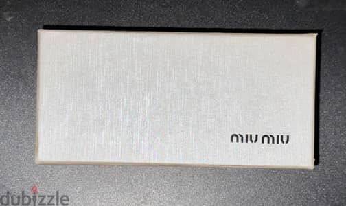 نضارة شمس miu miu جديدة لم تستخدم