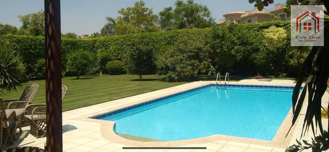 Very very nice villa with big garden for and swimming pool for rent in compound katameya heights