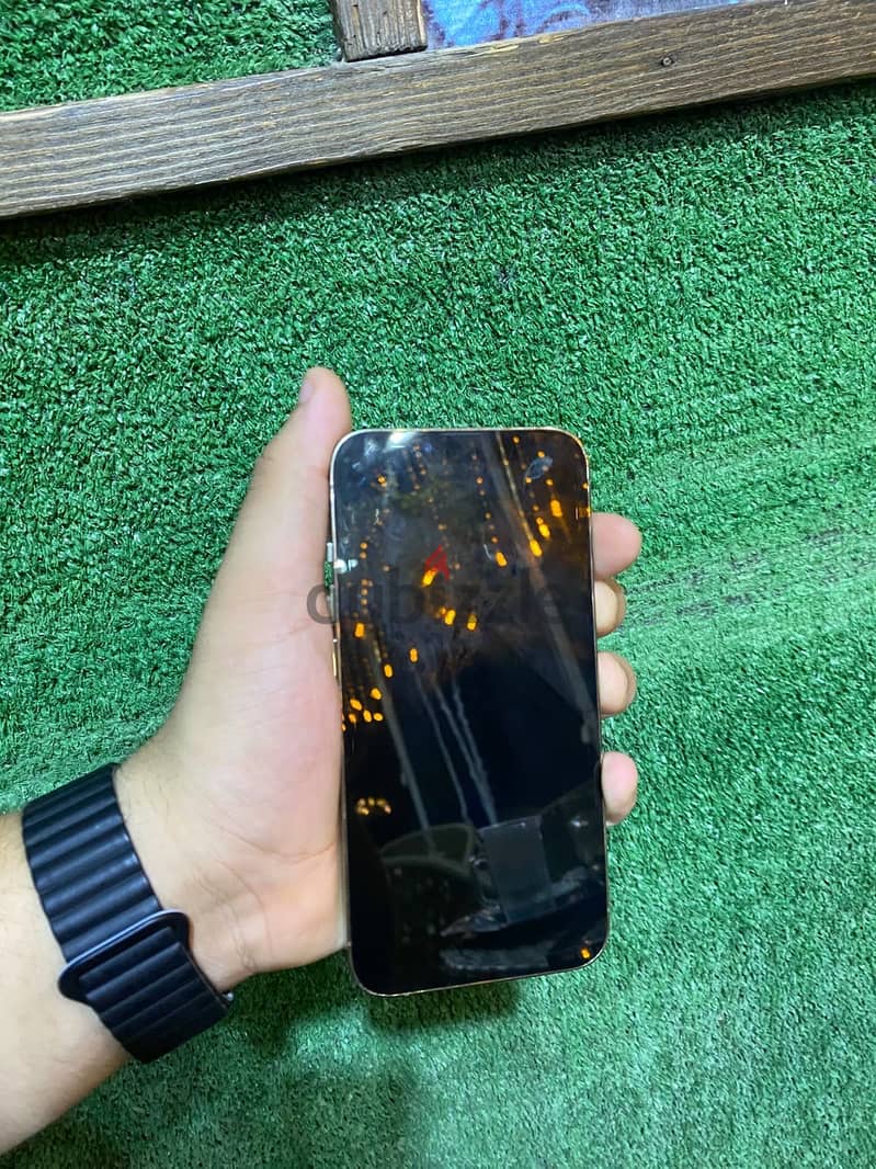 Apple - iPhone 13 Pro 4