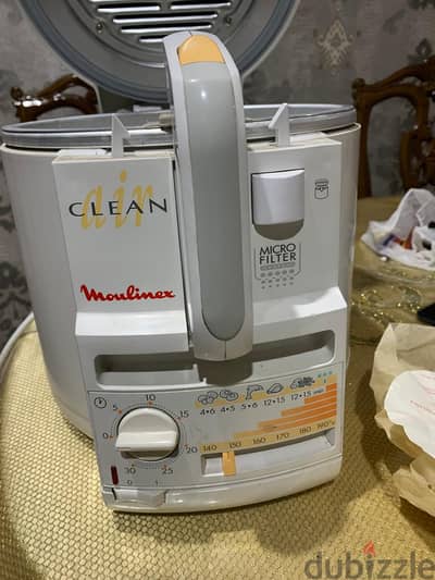 Deep Fryer-Moulinex  مقلاة كهربائية عميقة بالزيت من ماركة مولينكس