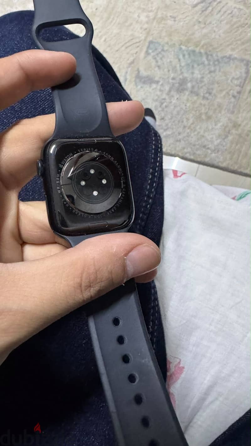 Apple series 8 (98% battery) 2