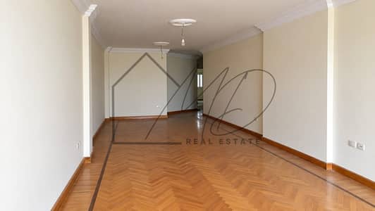 شقة للإيجار السكني في كفر عبده 185م