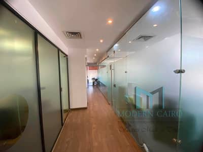  مكتب إداري للايجار  450م في التجمع أمام الجامعة الأمريكية مباشرة | Prime Location