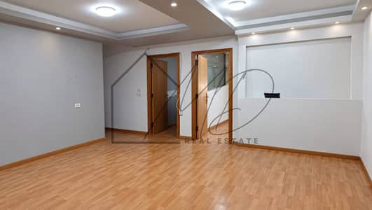 مقر إداري للإيجار 250م في سموحة (فوزي معاذ)