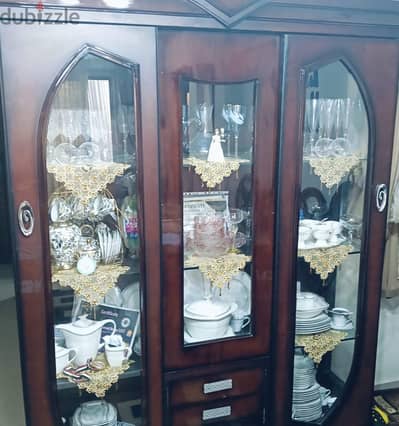 غرفه سفره ٣ قطع حالتها ممتازه للبيع