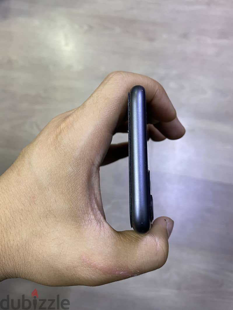 Apple - iPhone 11 4