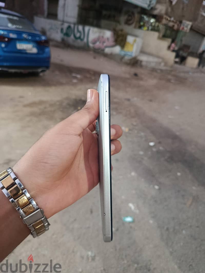 Infinix Hot 60i 3