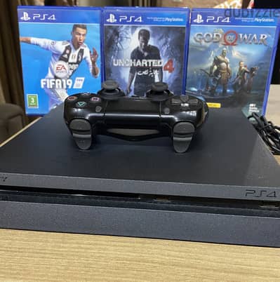Playstation 4 slim