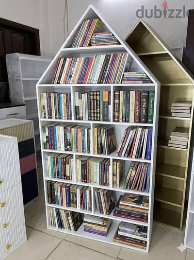 مكتبه شكل هرم