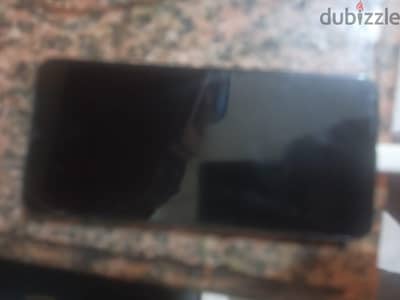 Samsung A50 معاه علبه