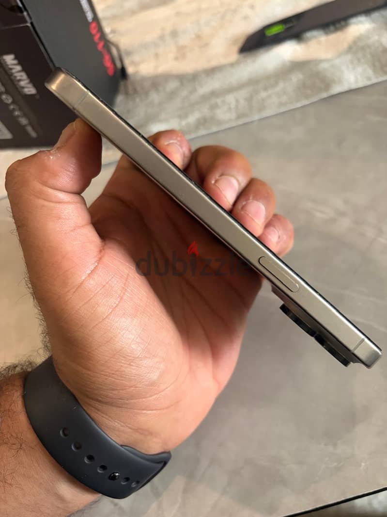 ايفون 15 pro max للبيع 3