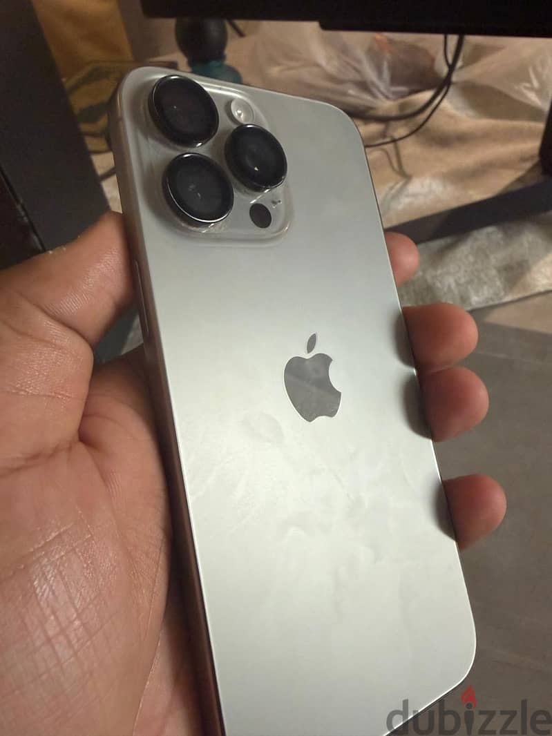 ايفون 15 pro max للبيع 5