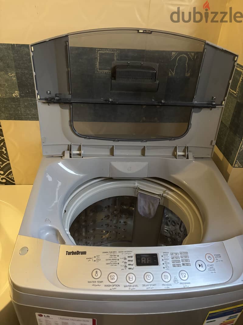 Used washing machine in a good condition 2