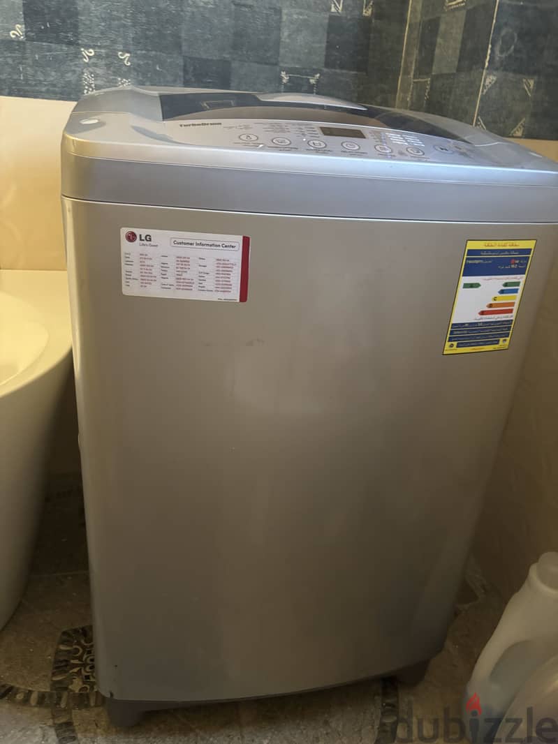 Used washing machine in a good condition 3