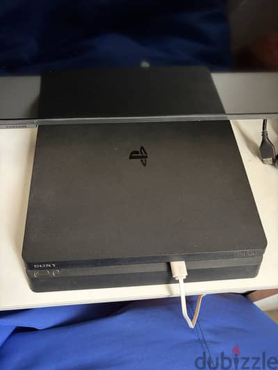 PS4 slim with very good condition