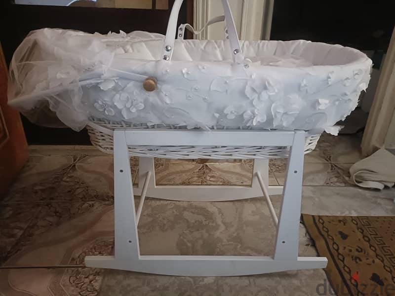سرير اطفال فاخر 1