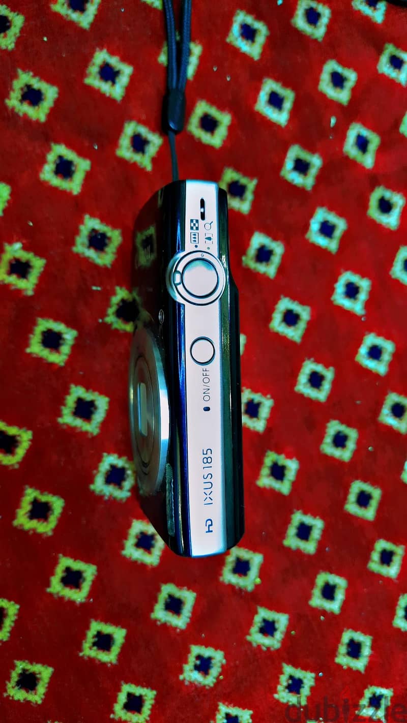 Canon IXUS Digital Camera 8X Zoom 2