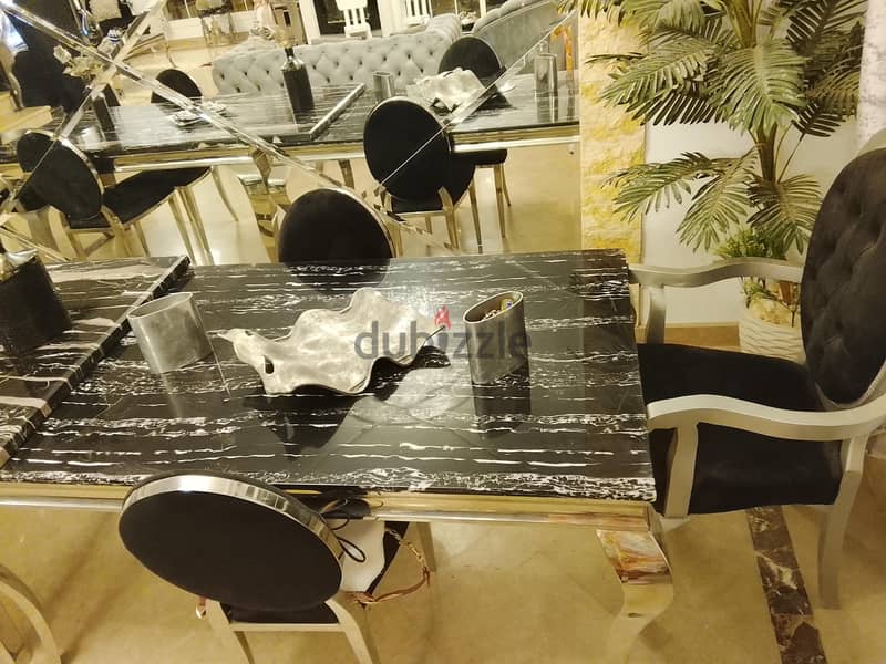 Élégant black marble dining table 3