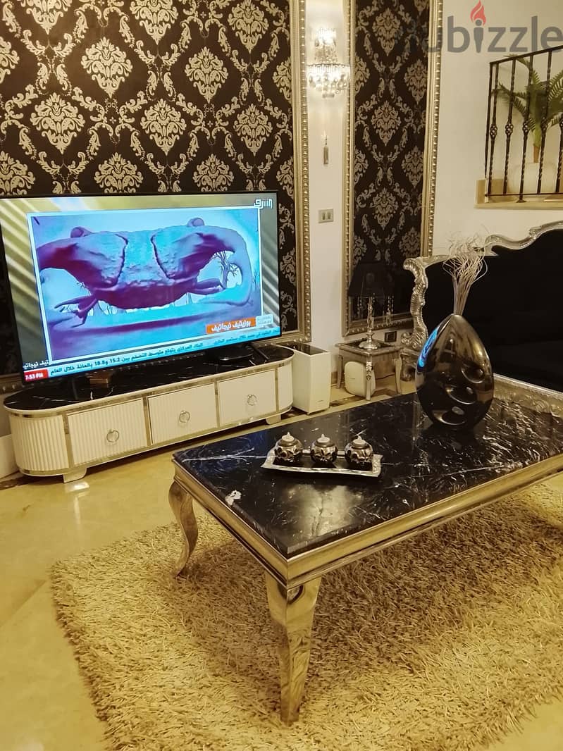2 élégant center table black marble 3