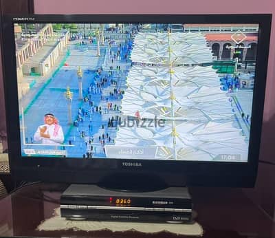 شاشة توشيبا HD  ٢٤ بوصة معها الريموت