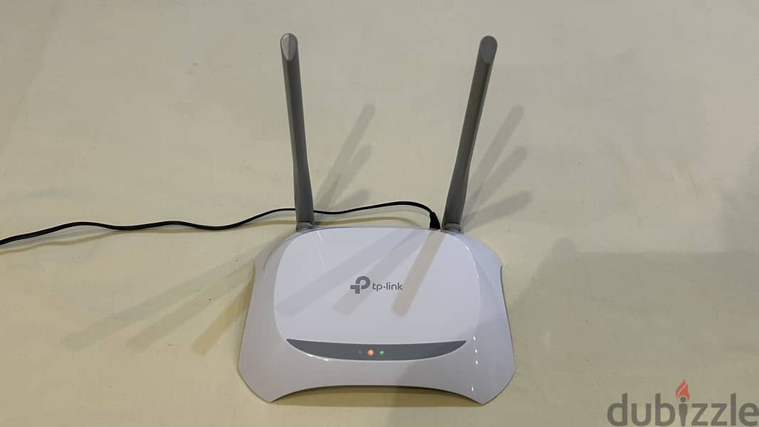 TP-Link Wireless Router (TL-WR840N) 1