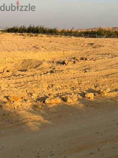 قطعة أرض مميزه للبيع داخل كمبوند امام مدخل مدينة السادات