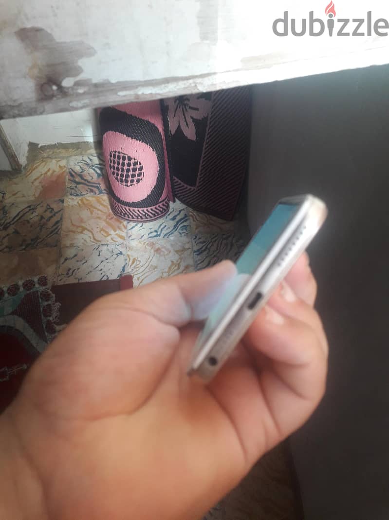 اوبو  f1s 6